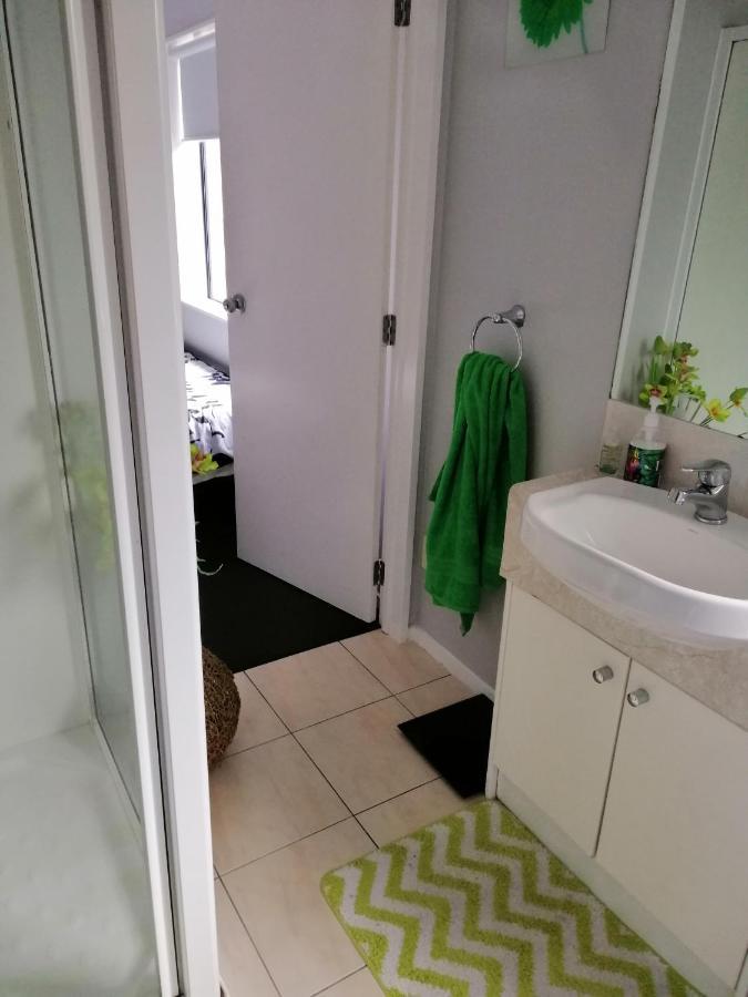 Double Room With Shared Bathroom 오클랜드 외부 사진