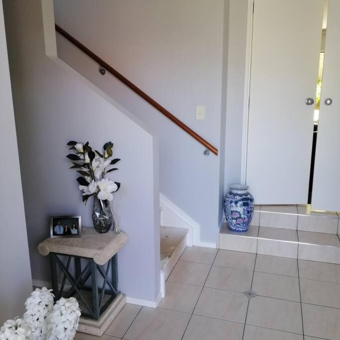 Double Room With Shared Bathroom 오클랜드 외부 사진